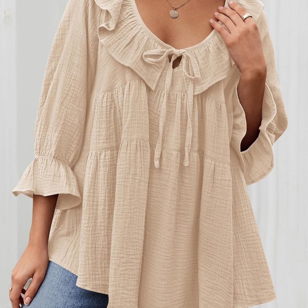 Chic Cream Ruffle Blouse - Picture 2 of 7